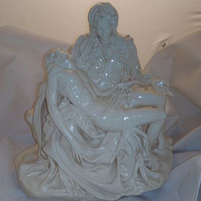 LA PIETA' DI MICHELANGELO